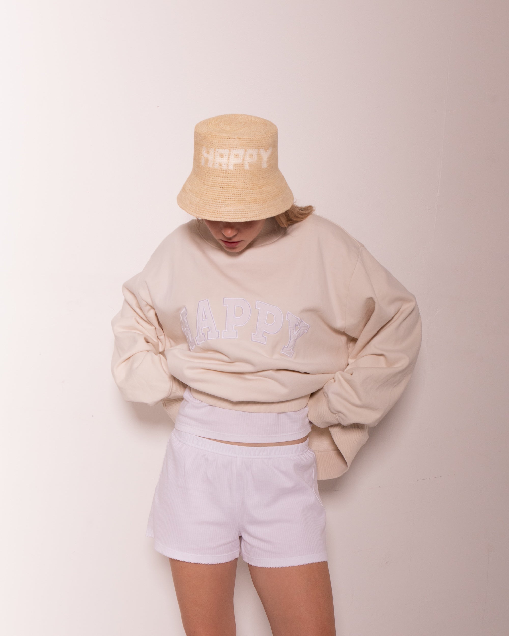 HAPPY HAT IN WHITE